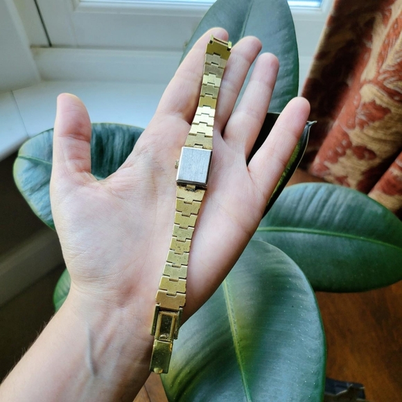 Vintage Rotary Swiss 17 Jewels Gold Watch - Picture 7 of 7